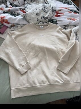 Puma Women's Cream Crewneck Sweatshirt